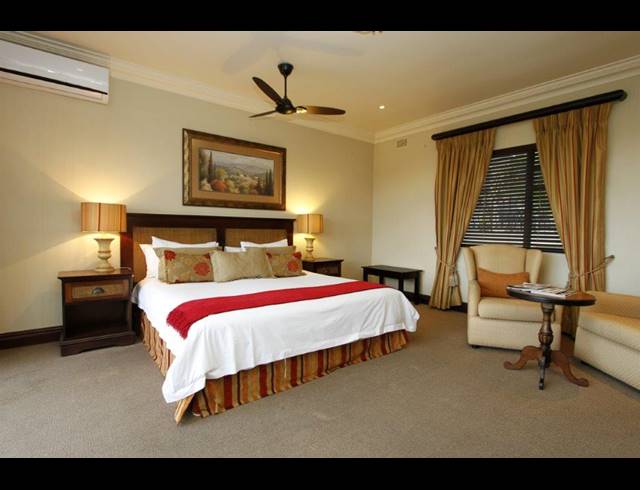 8 BEDROOM BED & BREAKFAST FOR SALE IN UMHLANGA CENTRAL